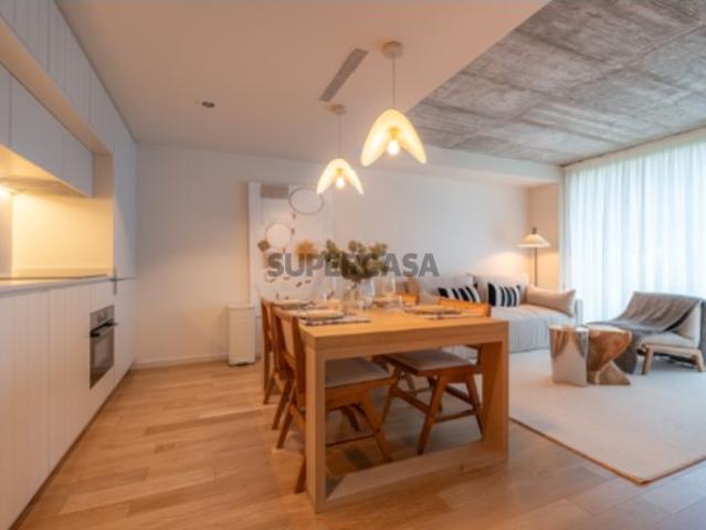 Apartamento T2 Novo, com varanda e garagem em Santa Clara, Coimbra