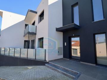 Apartamento T2 novo com dois lugares de estacionamento situa. 111m² Torres Vedras Santa Maria Do Castelo E São Miguel