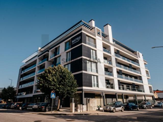 Apartamento T2 Novo com Garagem no Edifício Matrix, centro de Miranda do Corvo