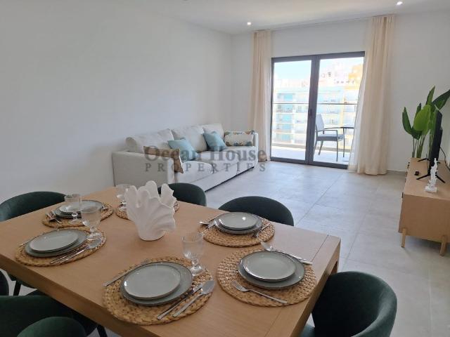 Apartamento T2 novo com garagem a 300 metros da Praia Arma. 0m² Armação De Pêra