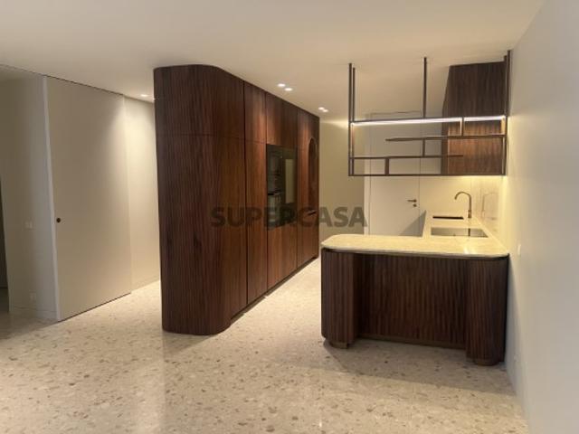 Apartamento T2 Novo com Jardim Privativo na Foz