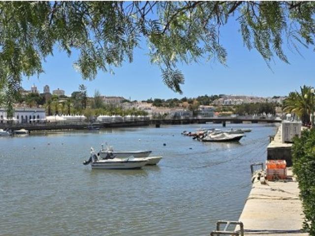 Apartamento T2 novo com piscina e garagem em Tavira ONE