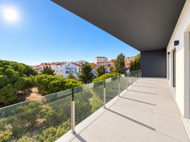 Apartamento T2 Novo Excelente Charneca de Caparica