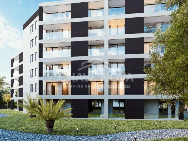 Apartamento T2, Novo, em Pedrouços