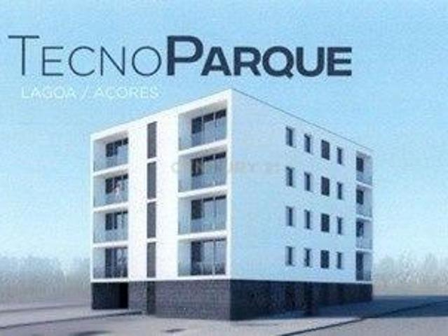 Apartamento T2 Novo | Localização Premium junto à CUF Lagoa