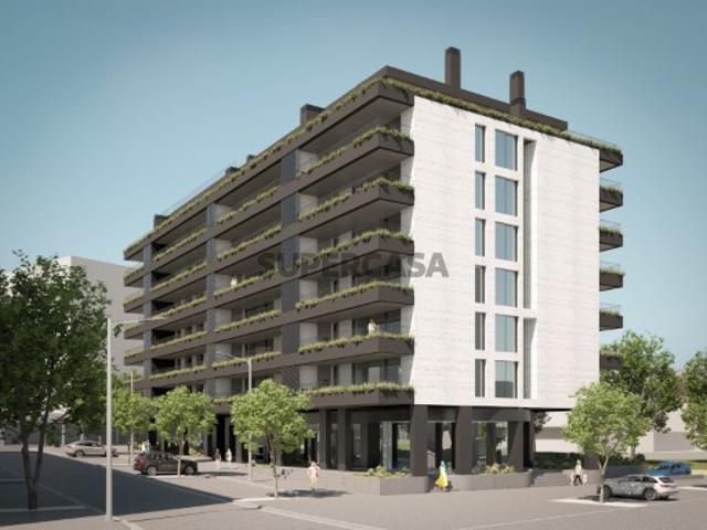Apartamento T2, novo, varanda com churrasqueira e lavandaria  piscina e playground na cobertura do prédio, na Cidade da Maia