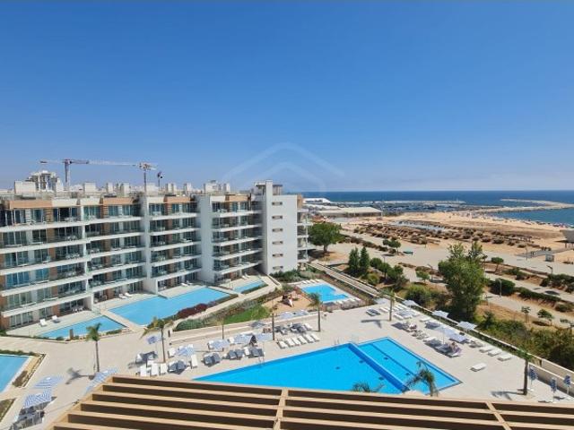 Apartamento T2 num empreendimento exclusivo na primeira linha da praia, Vilamoura