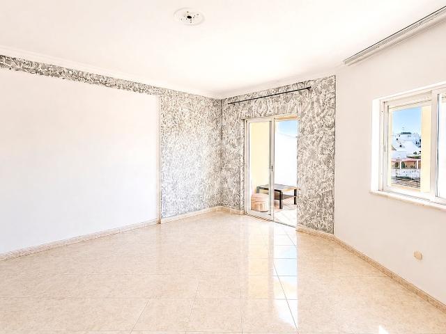 Apartamento T2 orientado a sul em Olhão