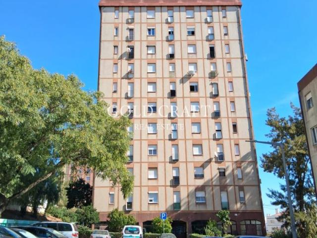 Apartamento T2 P/ Recuperar, Vialonga, Vila Franca de Xira