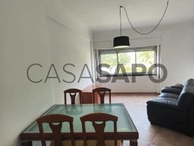 Apartamento T2 para alugar em Almada