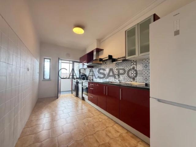 Apartamento T2 para alugar em Almada