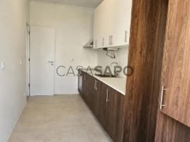 Apartamento T2 para alugar em Almada