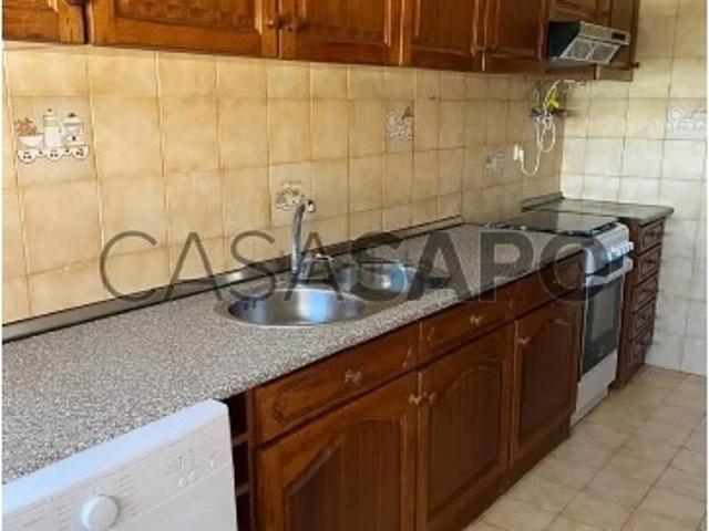 Apartamento T2 para alugar em Almada