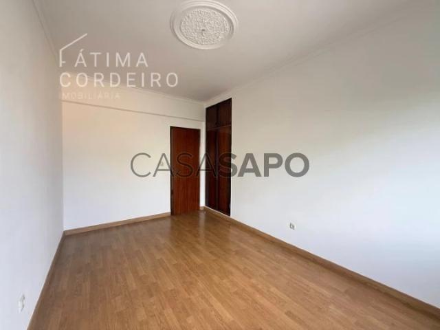Apartamento T2 para alugar em Almada