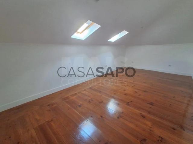 Apartamento T2 para alugar em Almada