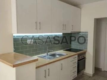 Apartamento T2 para alugar em Almada