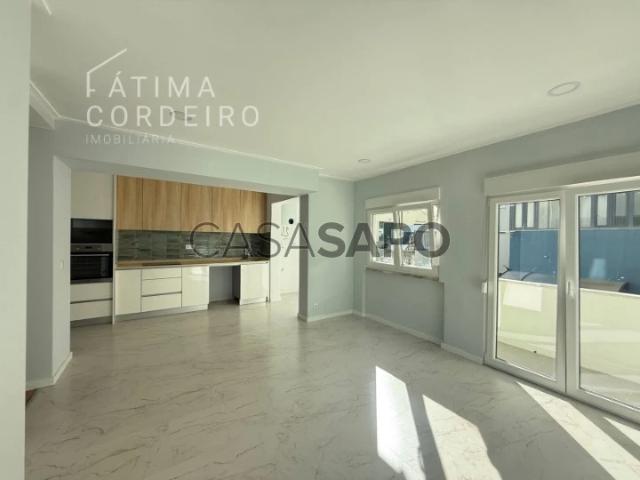 Apartamento T2 para alugar em Almada