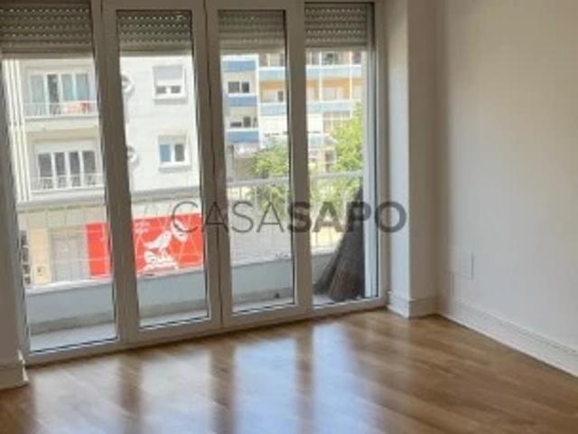 Apartamento T2 para alugar em Almada