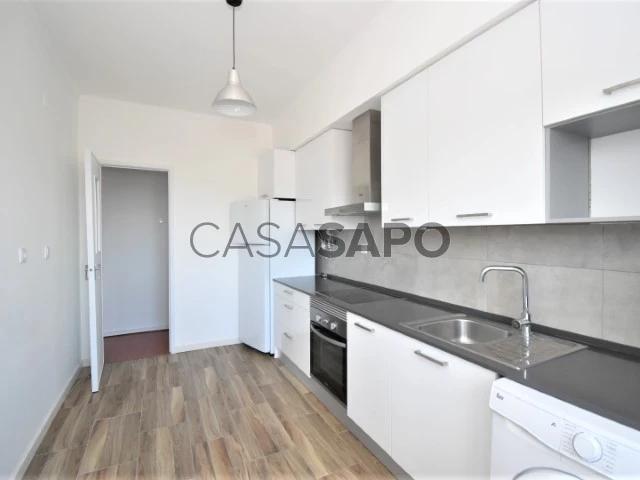 Apartamento T2 para alugar em Almada