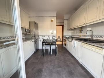 Apartamento T2 para alugar em Loures