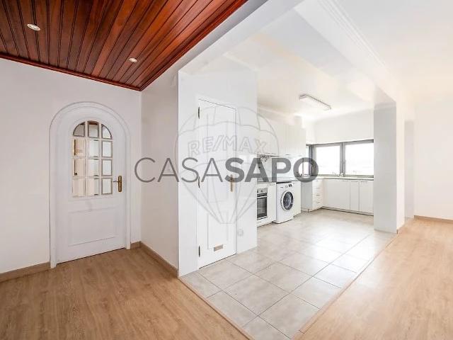 Apartamento T2 para alugar em Loures