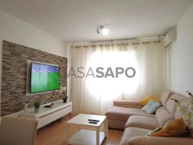 Apartamento T2 para alugar em Loures