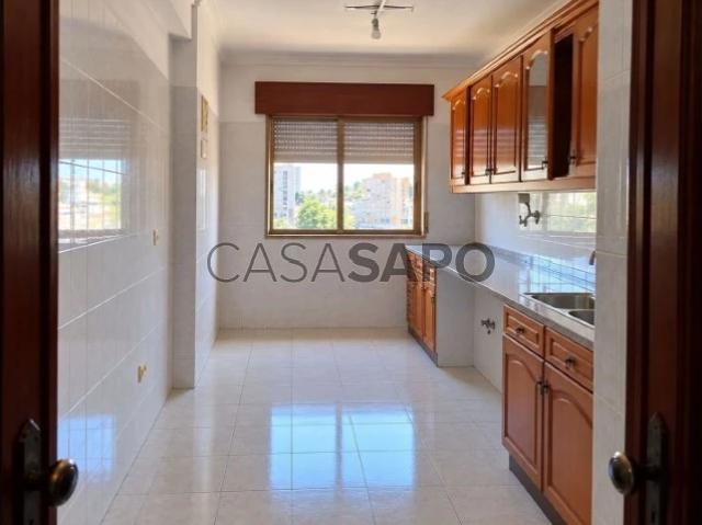 Apartamento T2 para alugar em Sintra
