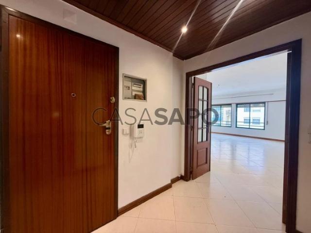 Apartamento T2 para alugar em Sintra