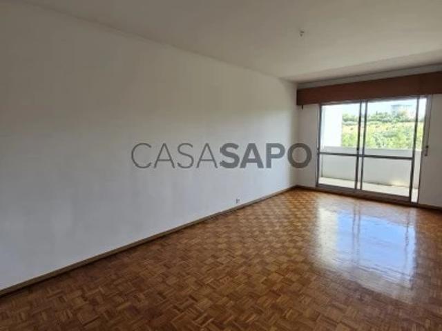Apartamento T2 para alugar na Amadora