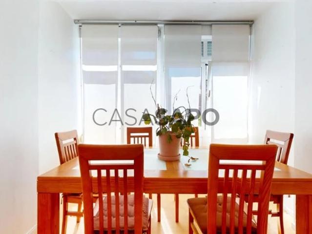 Apartamento T2 para alugar na Amadora
