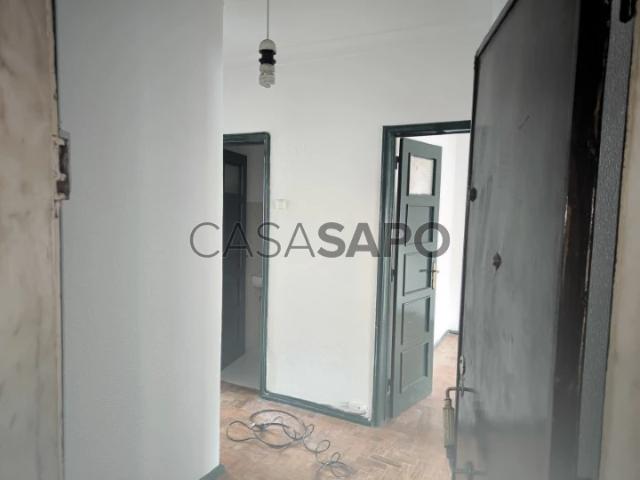 Apartamento T2 para alugar na Amadora