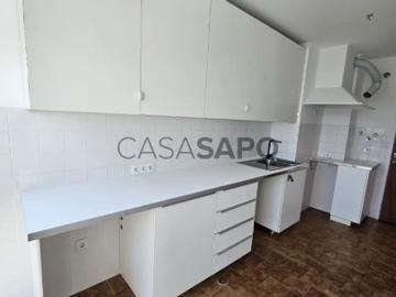 Apartamento T2 para alugar na Amadora