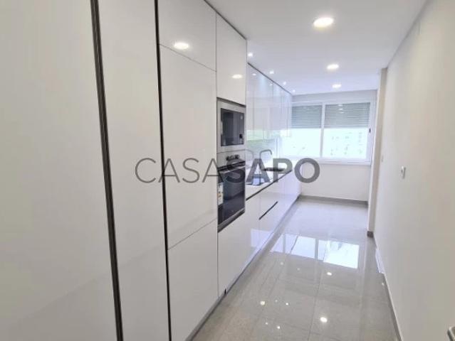 Apartamento T2 para alugar na Amadora