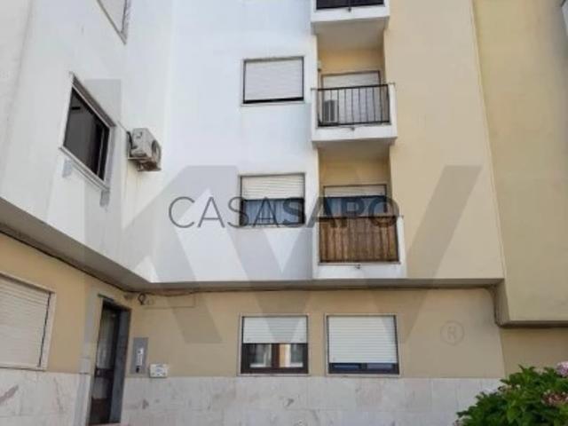 Apartamento T2 para alugar na Amadora