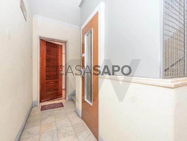 Apartamento T2 para alugar na Amadora