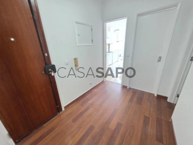 Apartamento T2 para alugar na Amadora