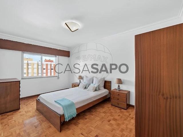 Apartamento T2 para alugar na Amadora
