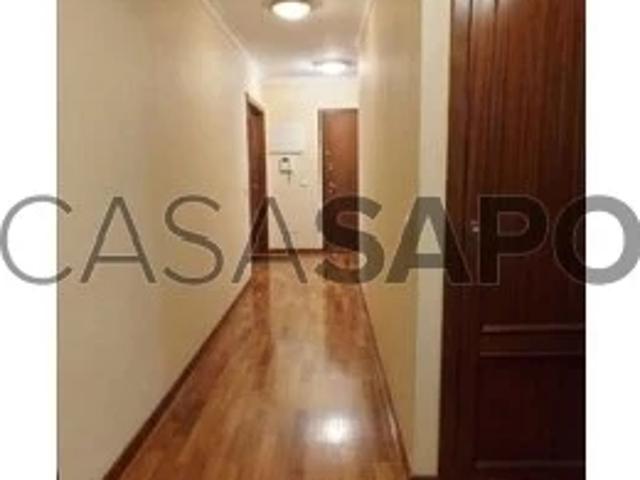 Apartamento T2 para alugar na Amadora