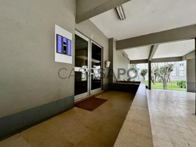 Apartamento T2 para alugar na Amadora