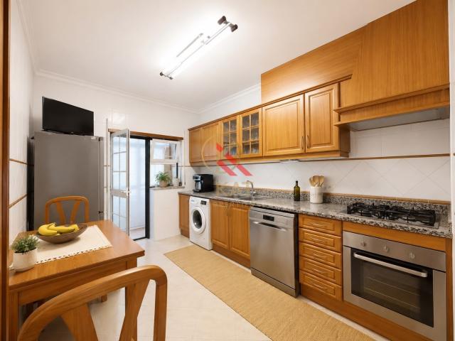 Apartamento T2 para Arrendamento Anual, em Lagos