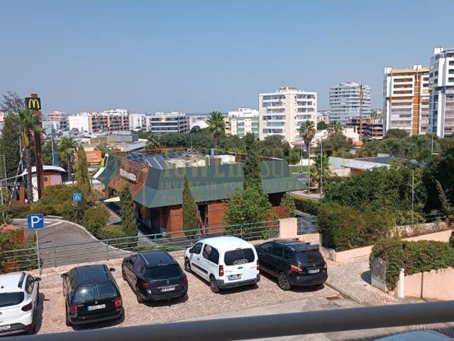Apartamento T2 para arrendamento anual em Portimão