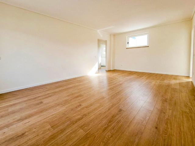 Apartamento T2 para Arrendamento Anual na Praia da Rocha Portimão