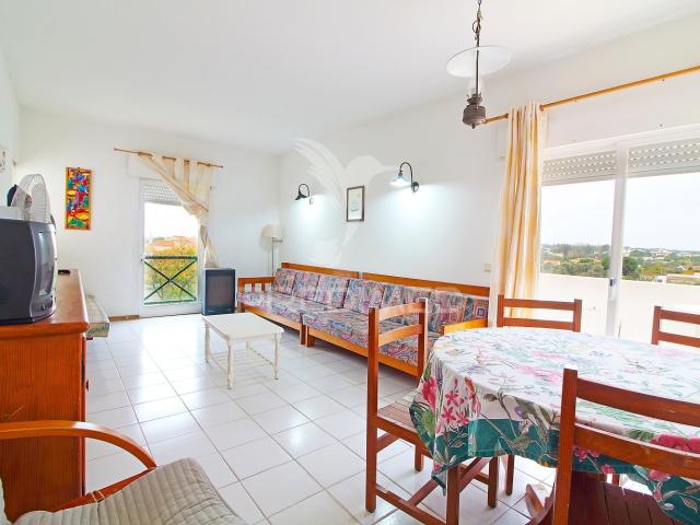 Apartamento T2 para Arrendamento Anual – Olhos de Água, Albufeira