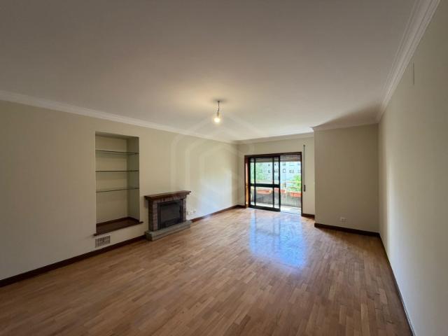 Apartamento T2 para arrendamento Braga
