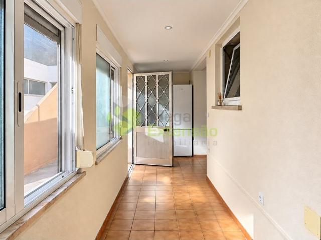 Apartamento T2 para Arrendamento em Torres Vedras