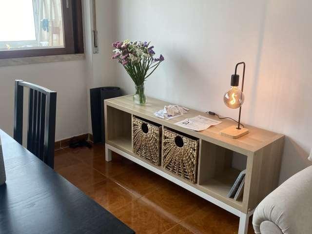Apartamento T2 para arrendamento em Almada, Lisboa
