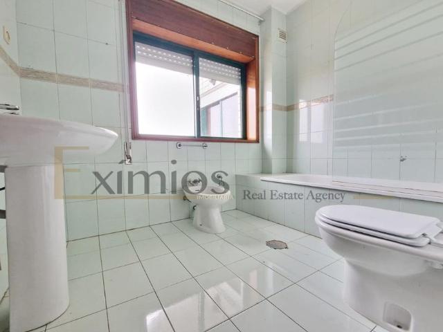 Apartamento T2, para arrendamento, em Aver o Mar