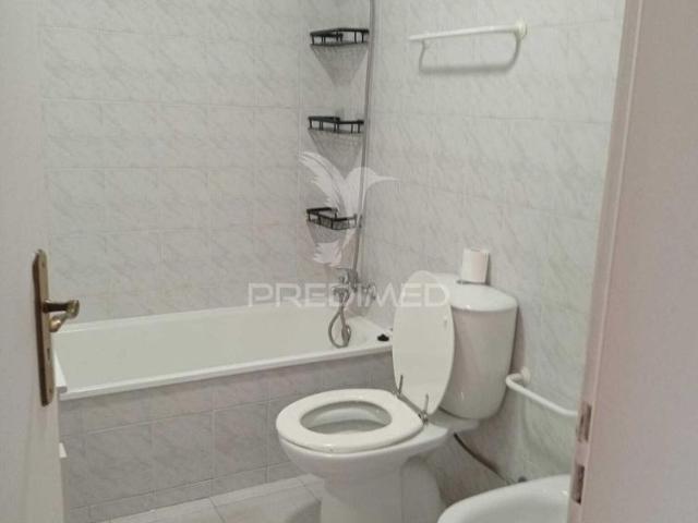Apartamento t2 para arrendamento em são joão da madeira