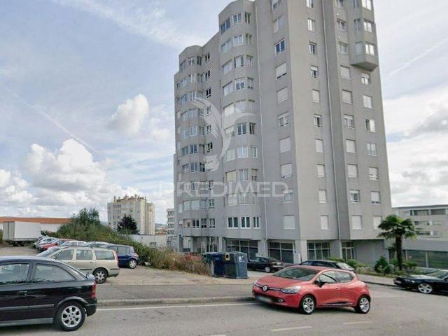 Apartamento t2 para arrendamento em são joão da madeira