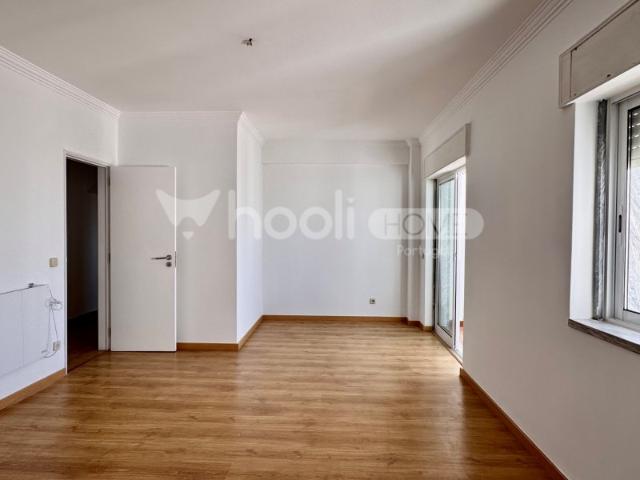 Apartamento T2 para arrendamento na Rua Pombal 205, Alcabideche